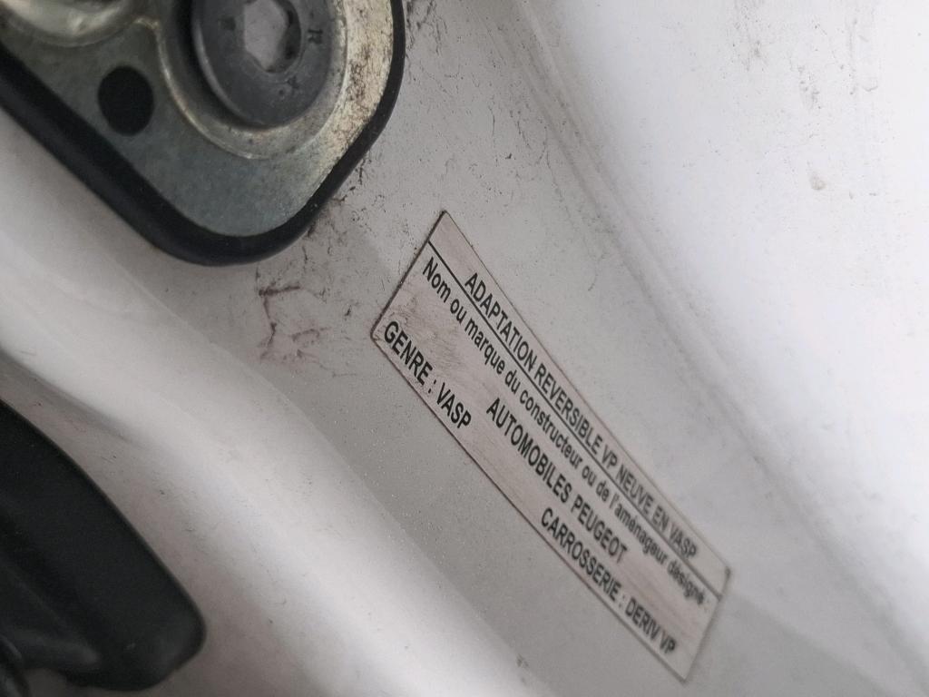 Peugeot 208R Entr