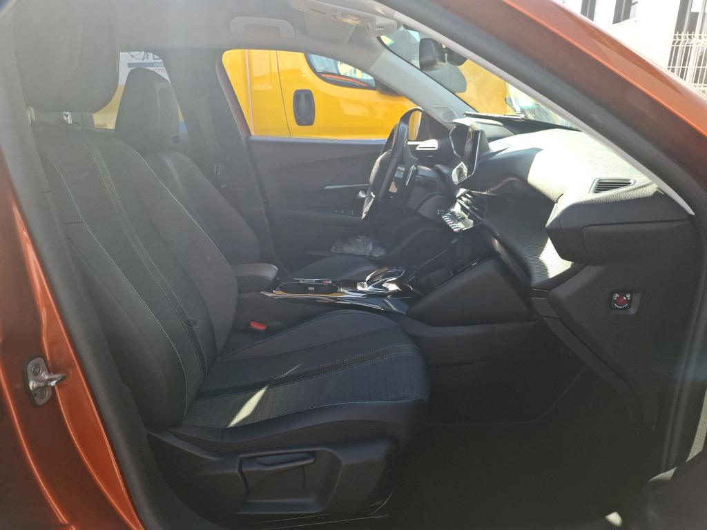 Peugeot 2008 BlueHDi 130 S&S EAT8 Allure 2021