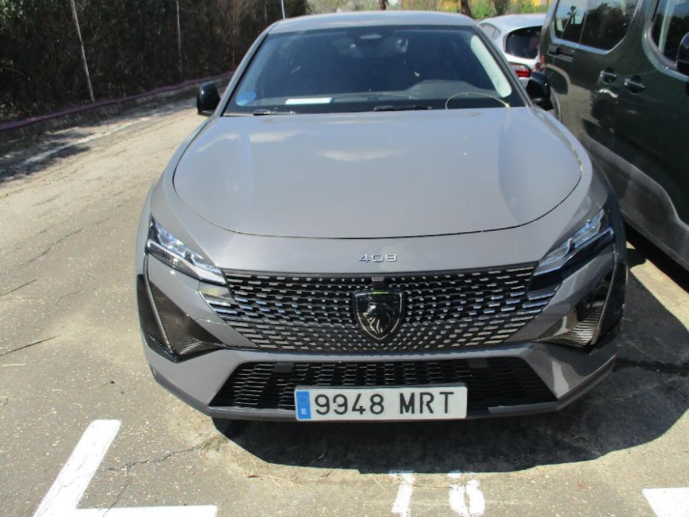 Peugeot 408 Nuevo 408 Allure PLUG-IN HYBRID 180 e-EAT8