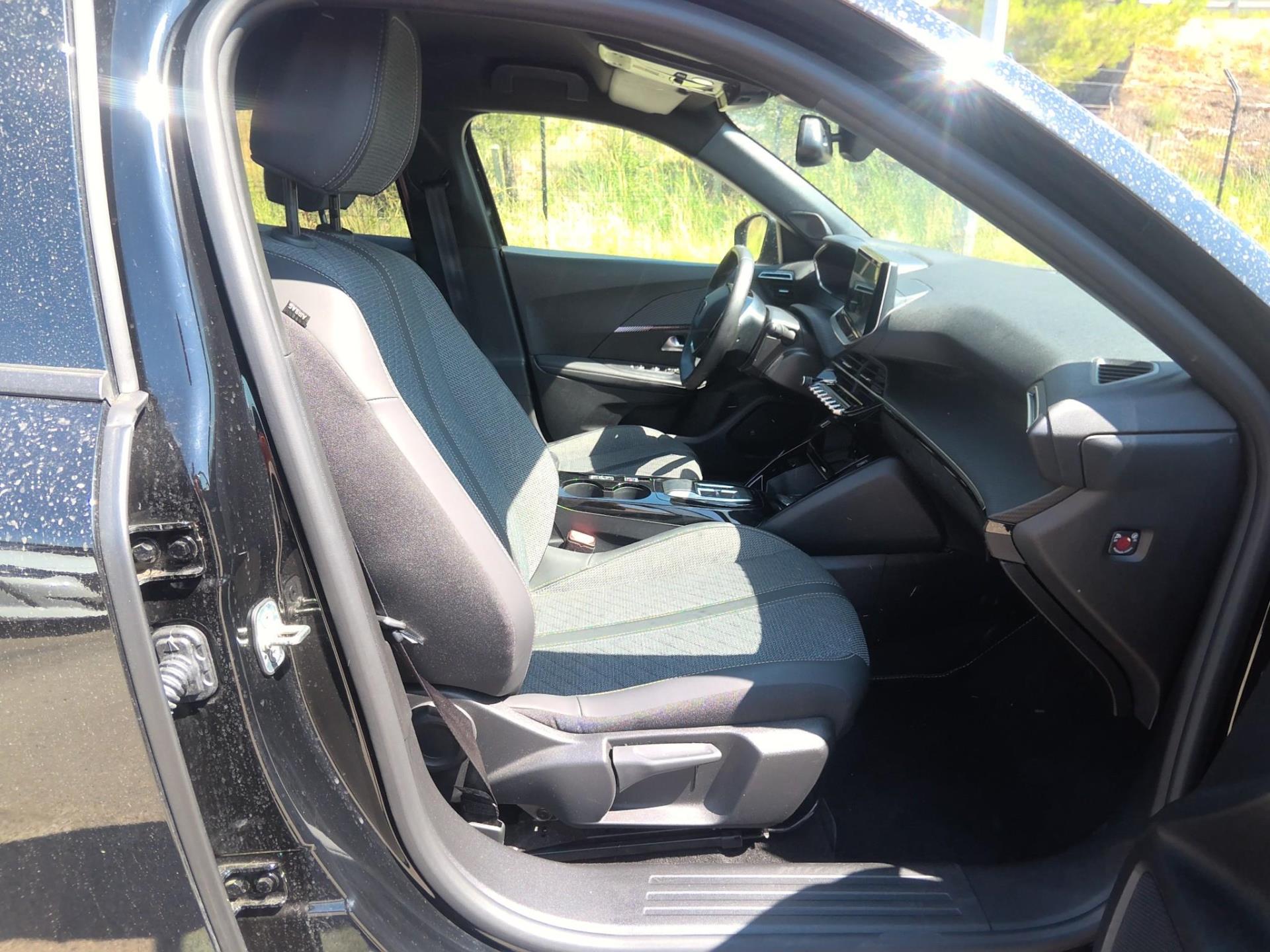 Peugeot 2008 Electrique 50 kWh 136 ch Allure 2025