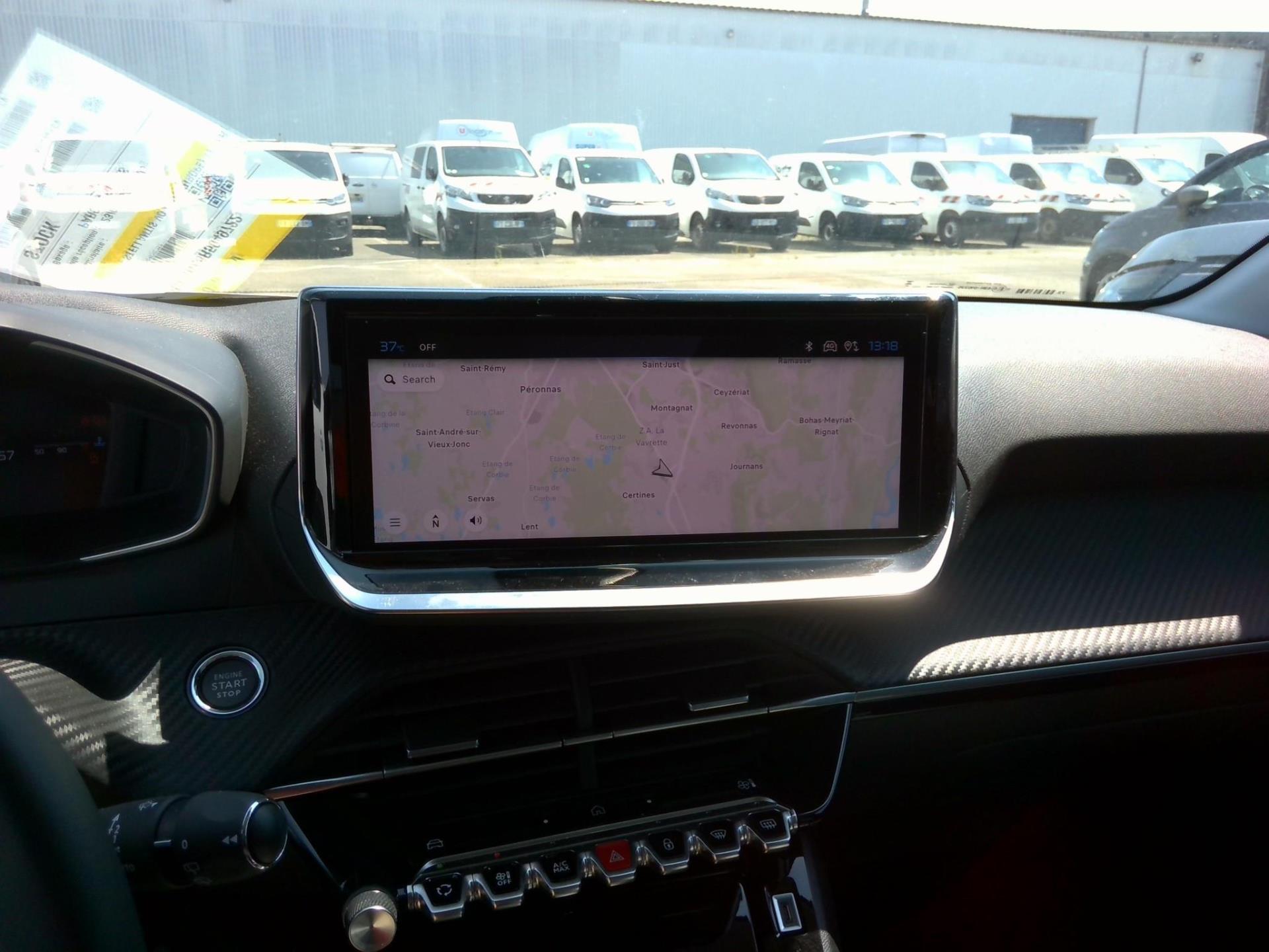 Peugeot 208 PureTech 100 S&S BVM6 Allure 2024