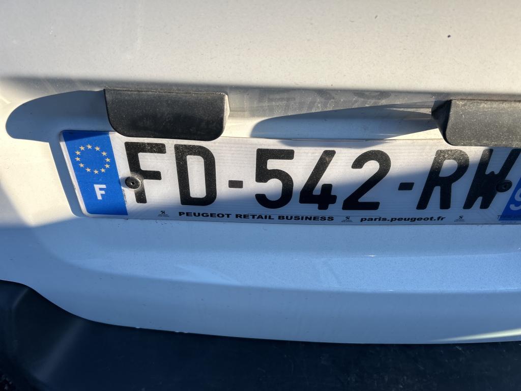 Peugeot EXPERT FGN TOLE STANDARD 2.0  BLUEHDI 120 S&S BVM6 PREMIUM 2019