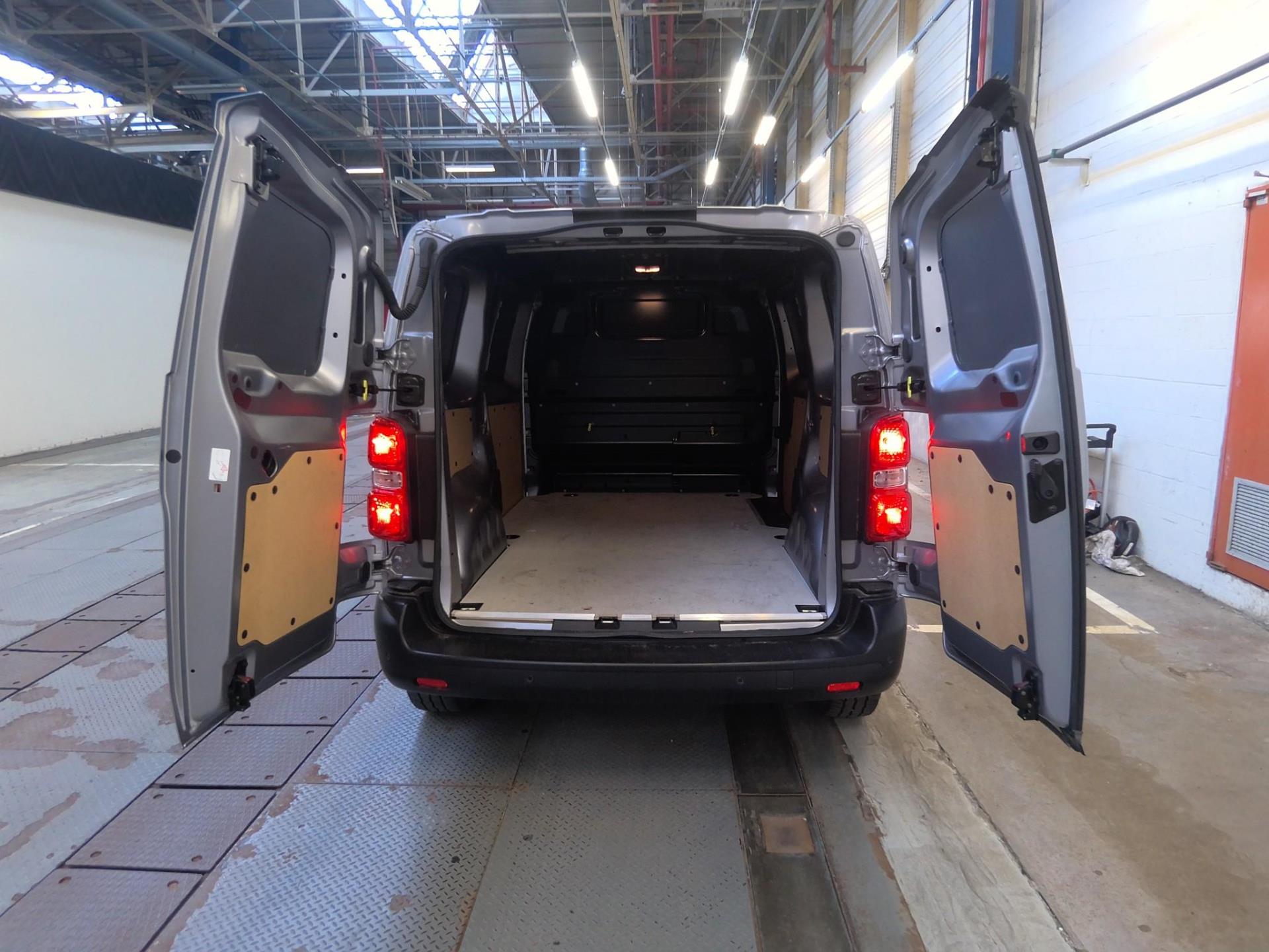 Citroen JUMPY FGN M BLUEHDI 145 S&S EAT8  2024