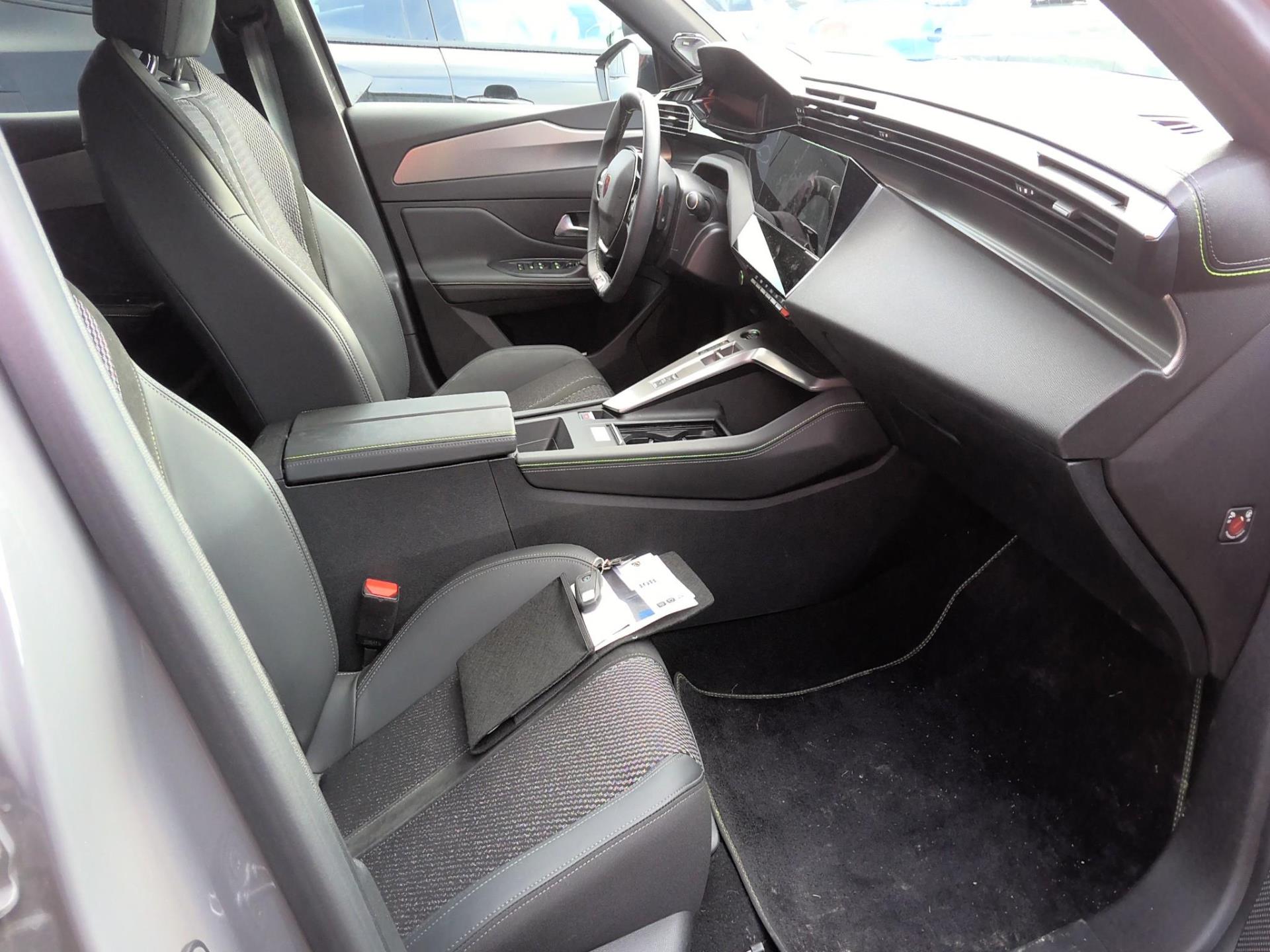 Peugeot 308 PureTech 130ch S&S EAT8 GT 2024