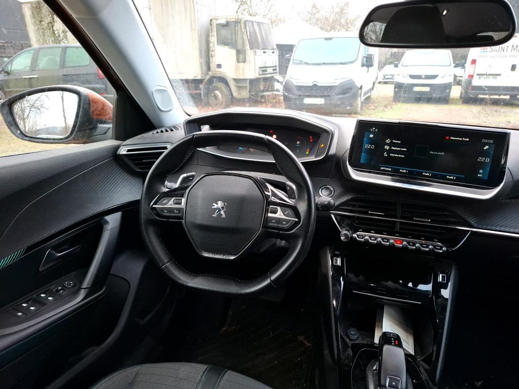 Peugeot 2008 PureTech 130 S&S EAT8 Allure Business 2021