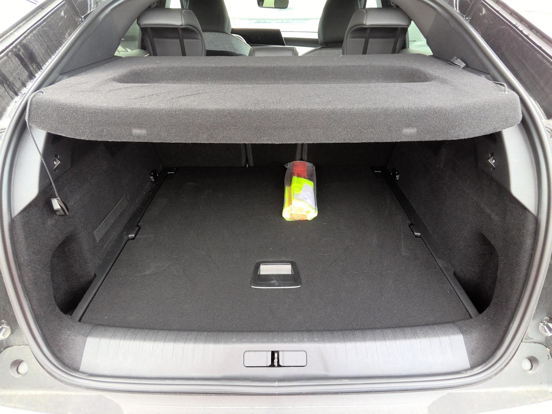 Peugeot 3008 Hybrid 136 e-DCS6 Allure 2025