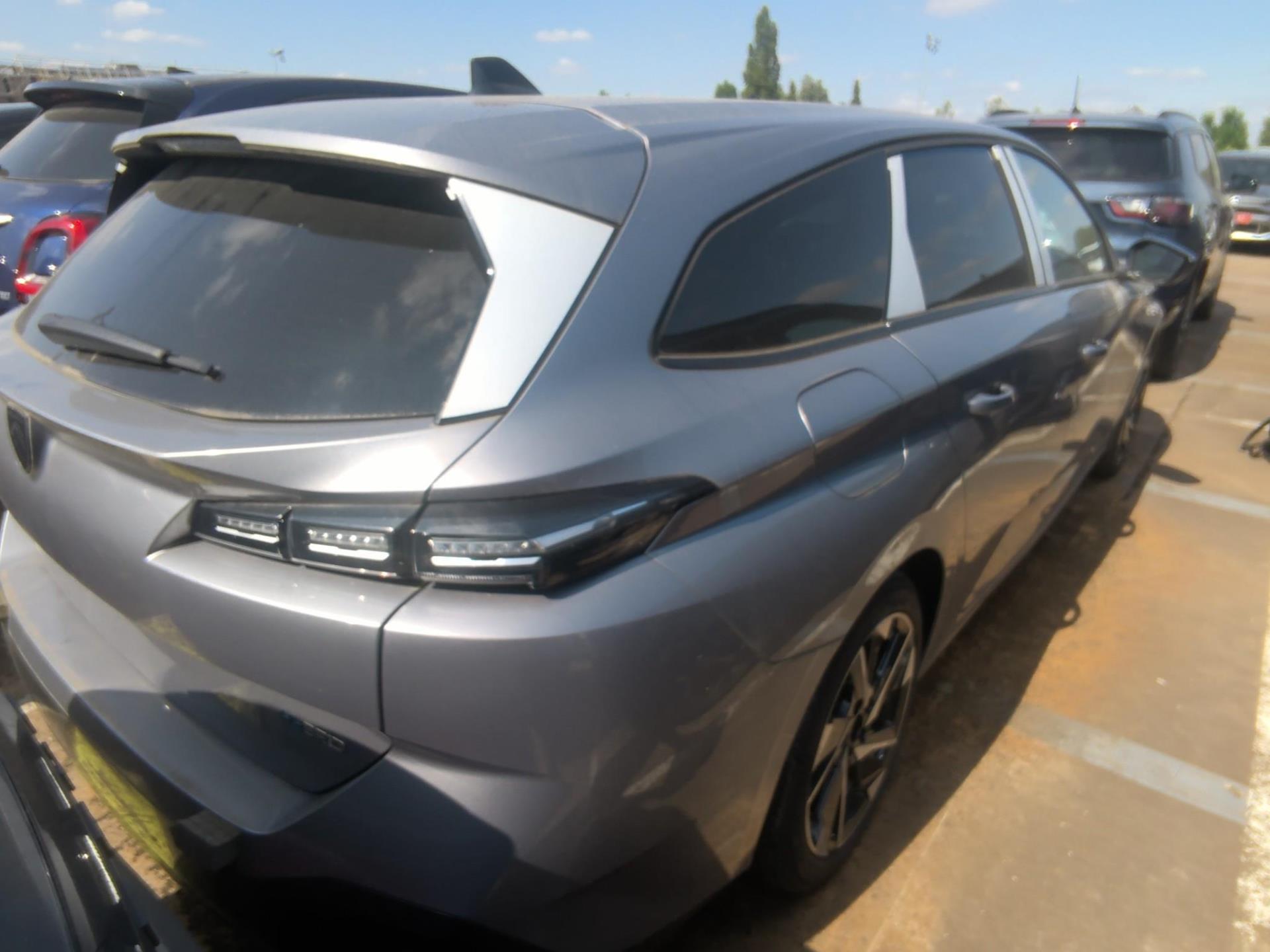 Peugeot 308 SW PHEV 180 e-EAT8 Allure 2024