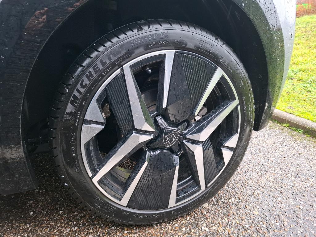 Peugeot 208 PureTech 100 S&S BVM6 GT 2024