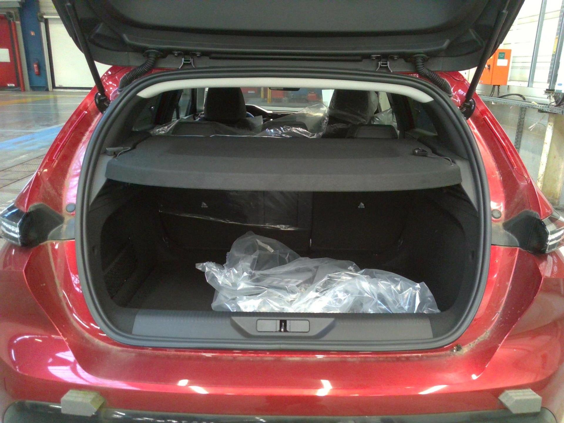 Peugeot 308 Hybrid 136 e-DCS6 Active Pack 2024