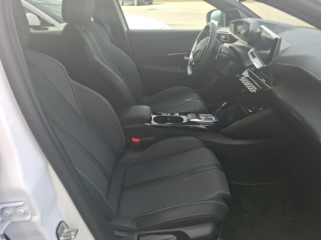 Peugeot 208 Hybrid 136 e-DCS6 GT 2025