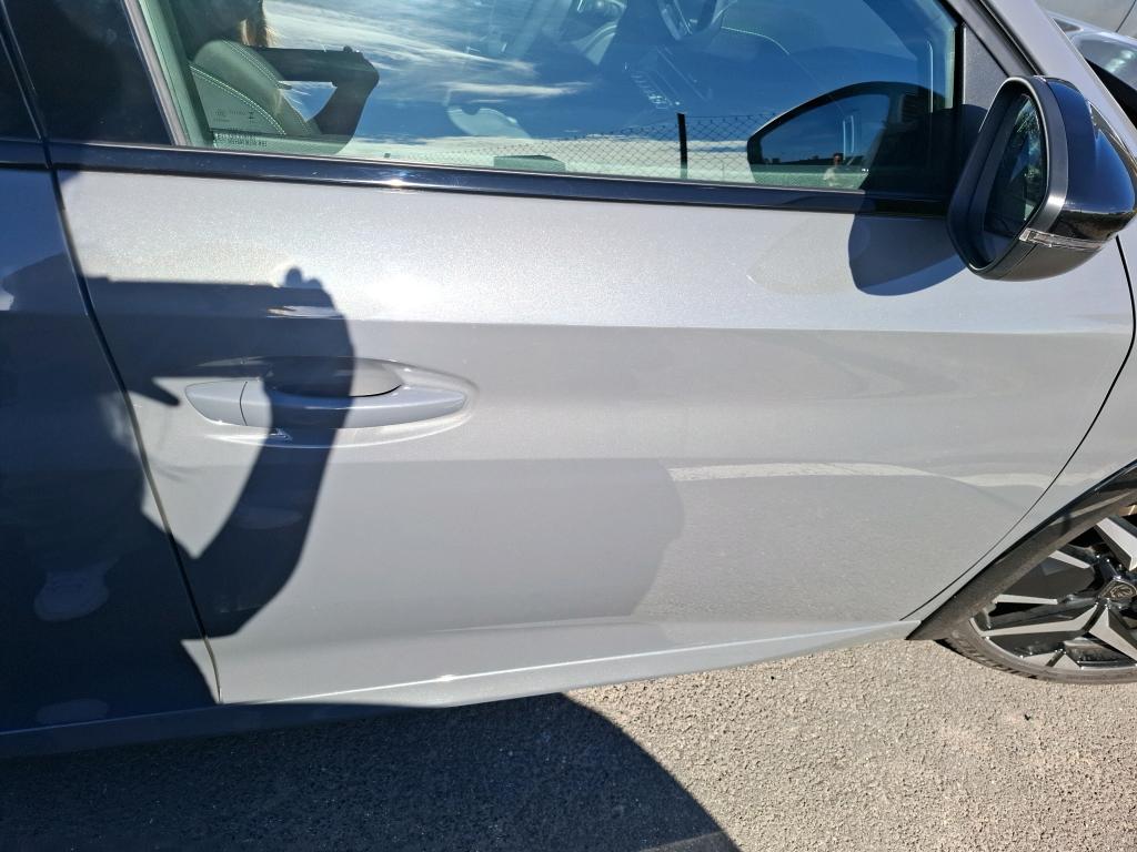 Peugeot 208 Hybrid 136 e-DCS6 GT 2025