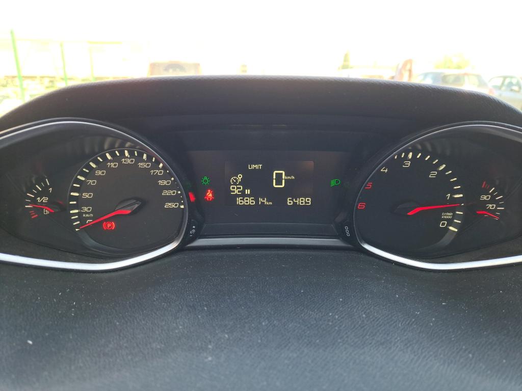 Peugeot 308 1.6 BlueHDi 100ch S&S BVM5 Access 2017