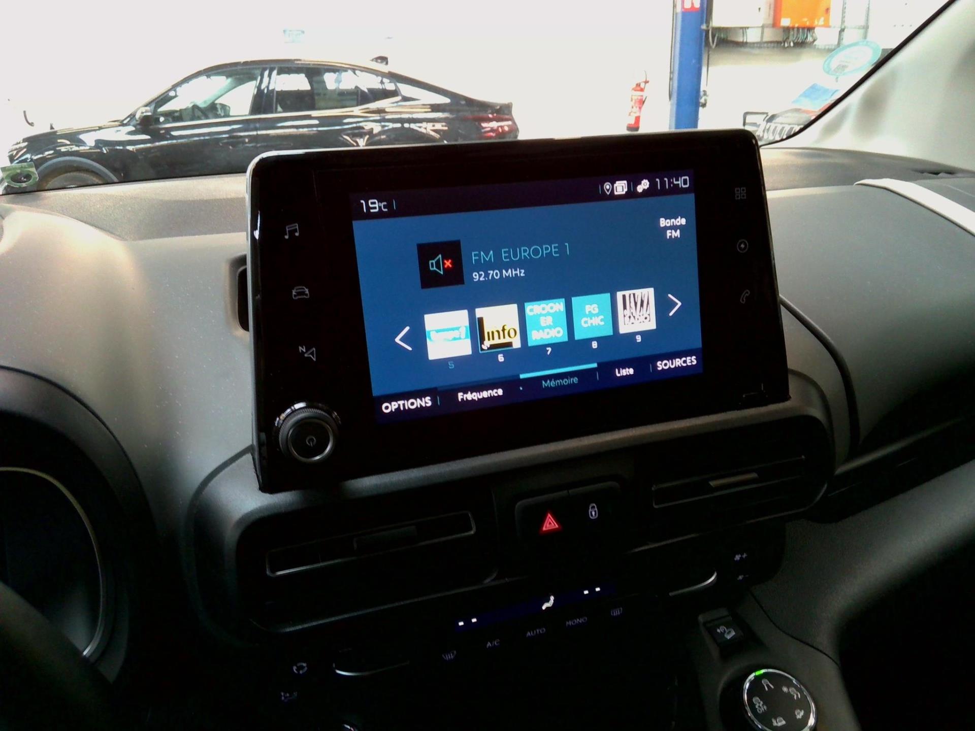 Citroen e-Berlingo Taille M 136 ch 100 kWh Automatique Shine 2021