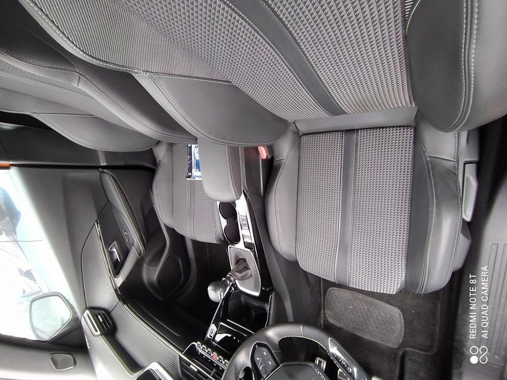Foto Peugeot 2008 10
