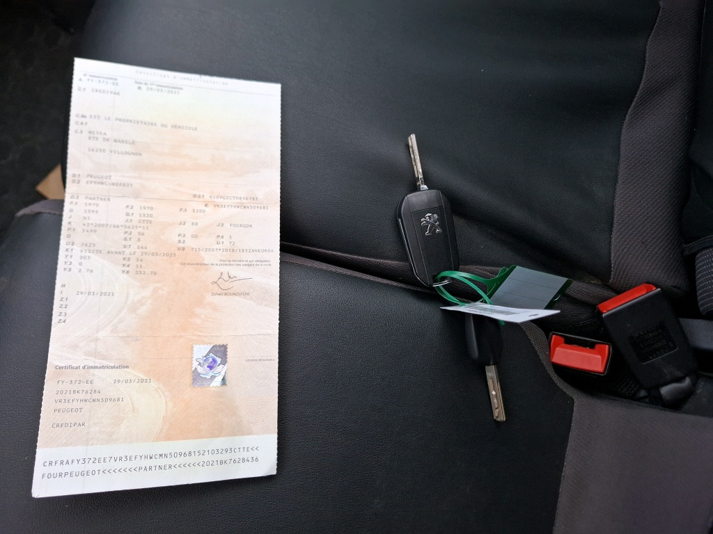 Peugeot PARTNER FOURGON STANDARD 650 KG BLUEHDI 75 BVM5 PREMIUM 2021