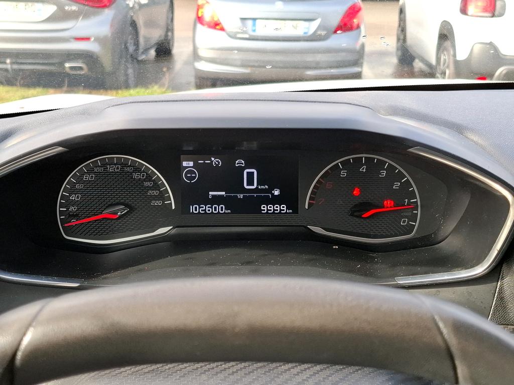 Peugeot 208 BLUEHDI 100 S&S BVM6 PREMIUM 2021