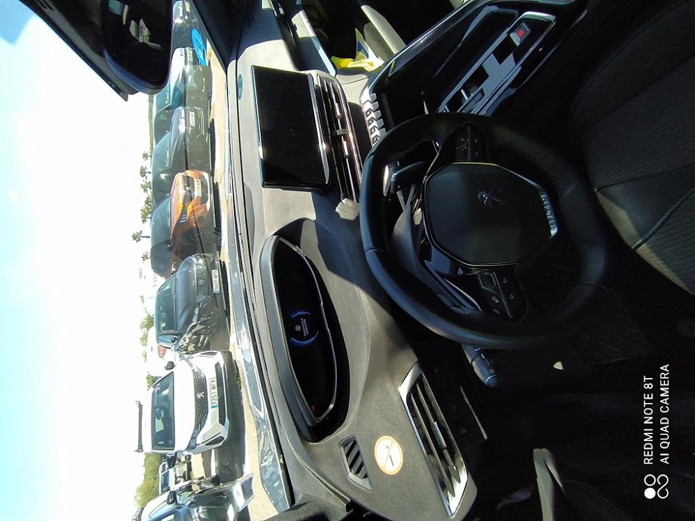 Foto Peugeot 3008 Hybrid 13