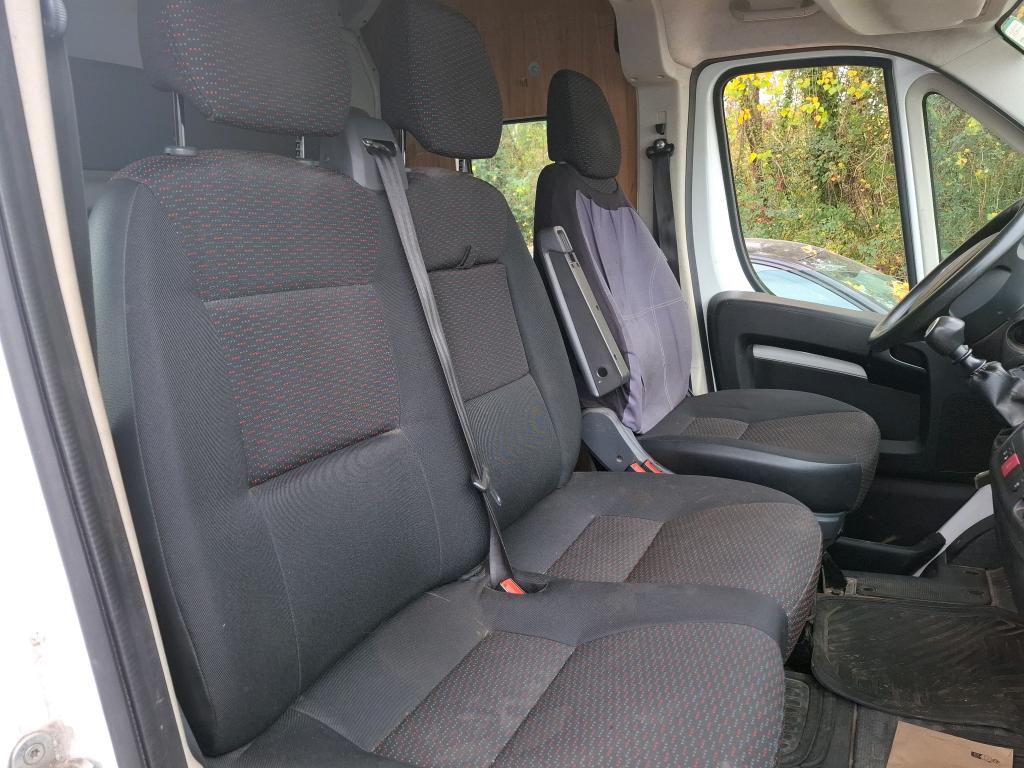 Peugeot BOXER TOLE 335 L2H2 BLUEHDI 120 S&S PREMIUM 2021