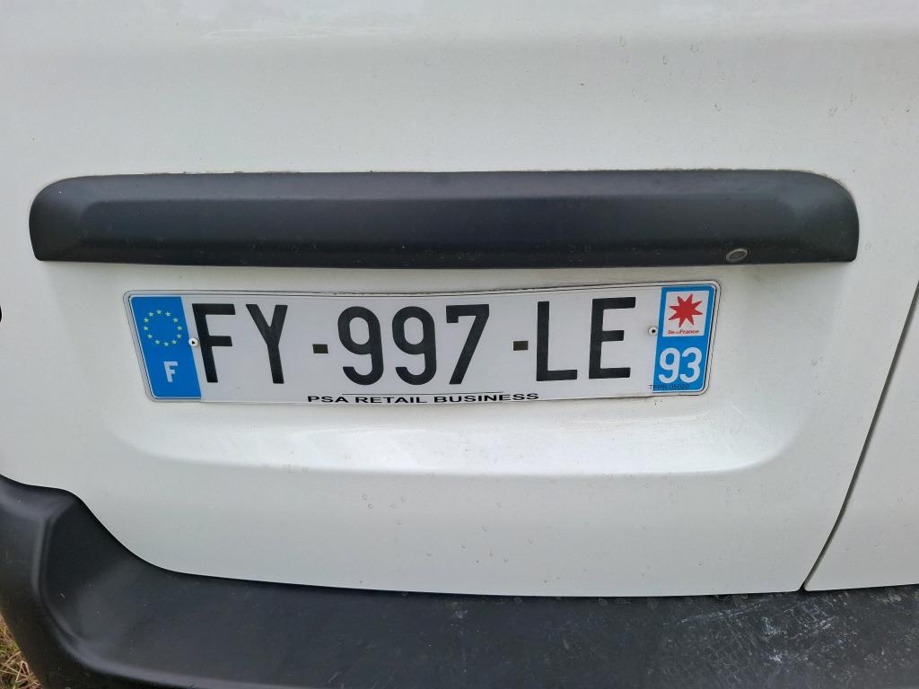 Peugeot EXPERT FGN TOLE STANDARD 1.5 BLUEHDI 120 S&S BVM6 ASPHALT 2021