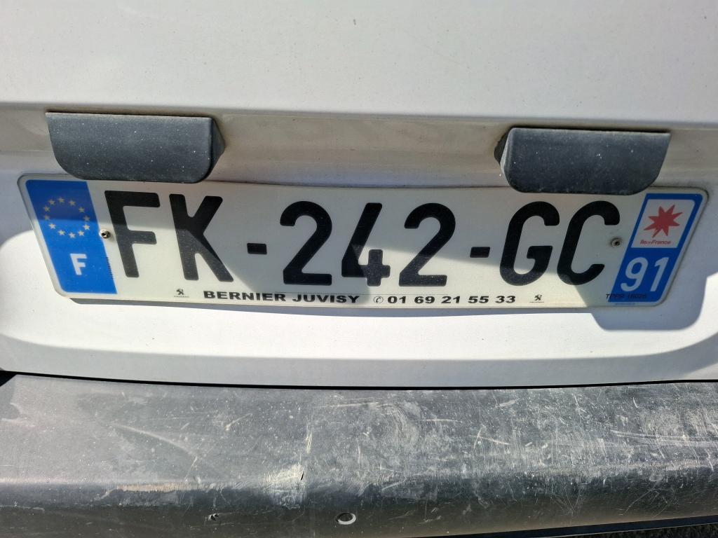 Peugeot PARTNER FOURGON STANDARD 650 KG BLUEHDI 100 S&S BVM5 PREMIUM 2019