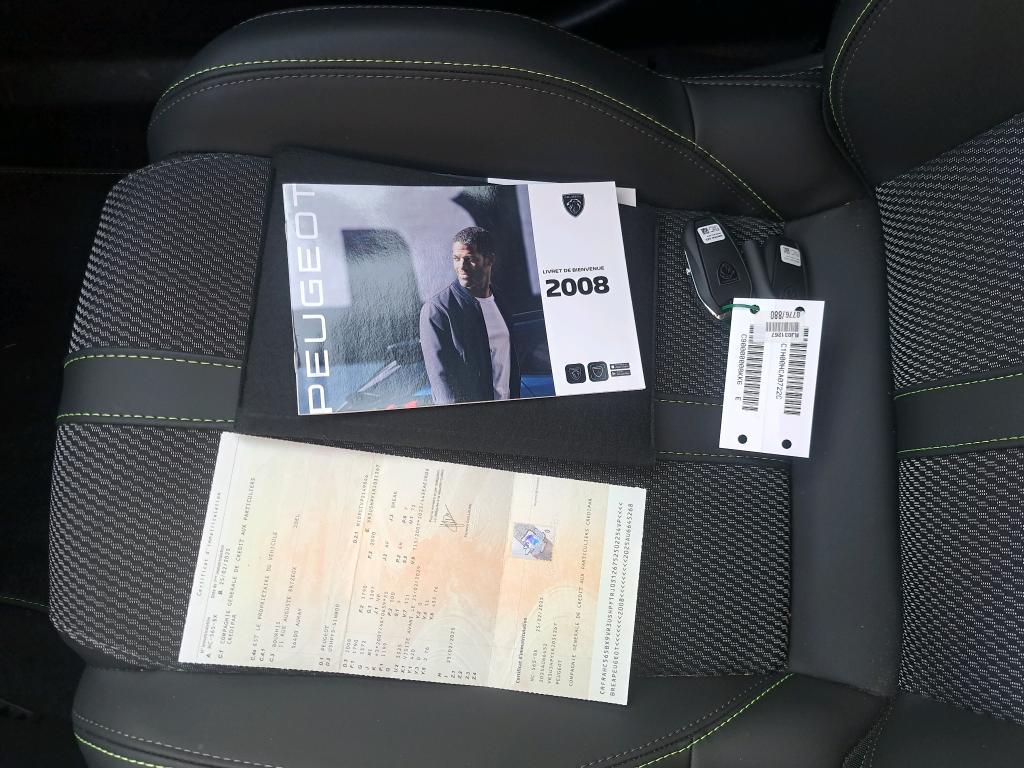 Peugeot 2008 Hybrid 136 e-DCS6 GT 2025