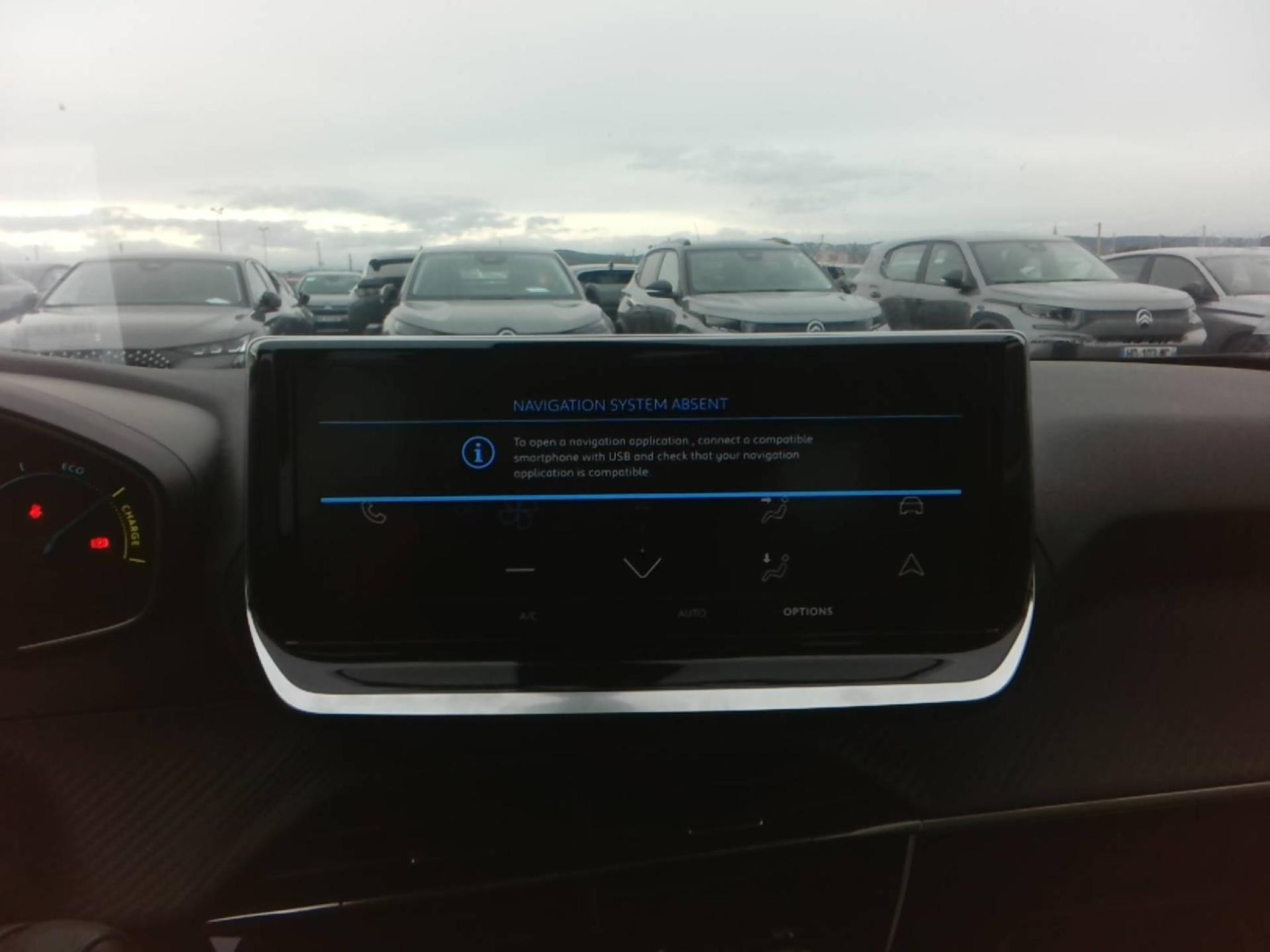 Peugeot 2008 Hybrid 145 e-DCS6 Style 2025
