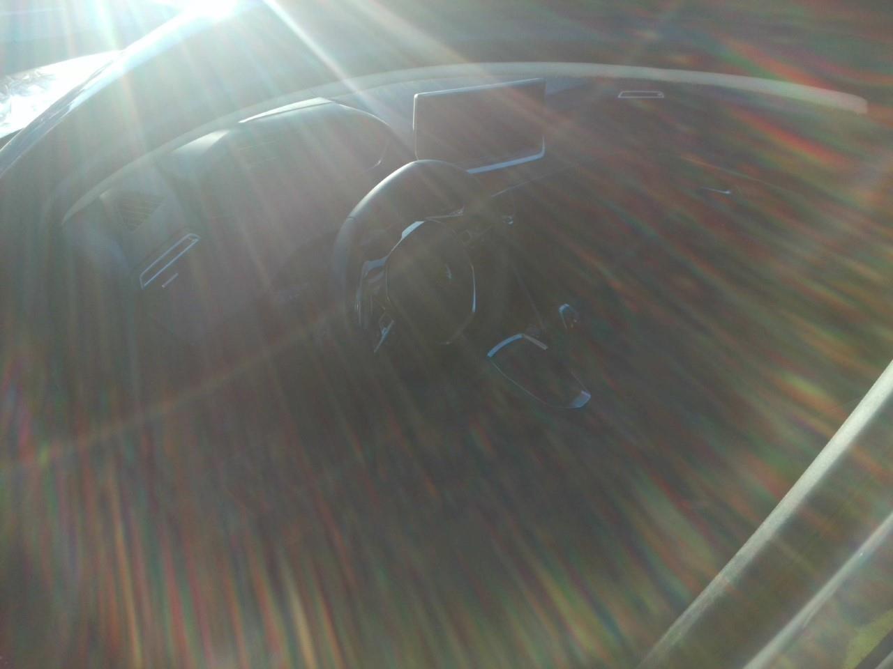 Foto Peugeot 208 10