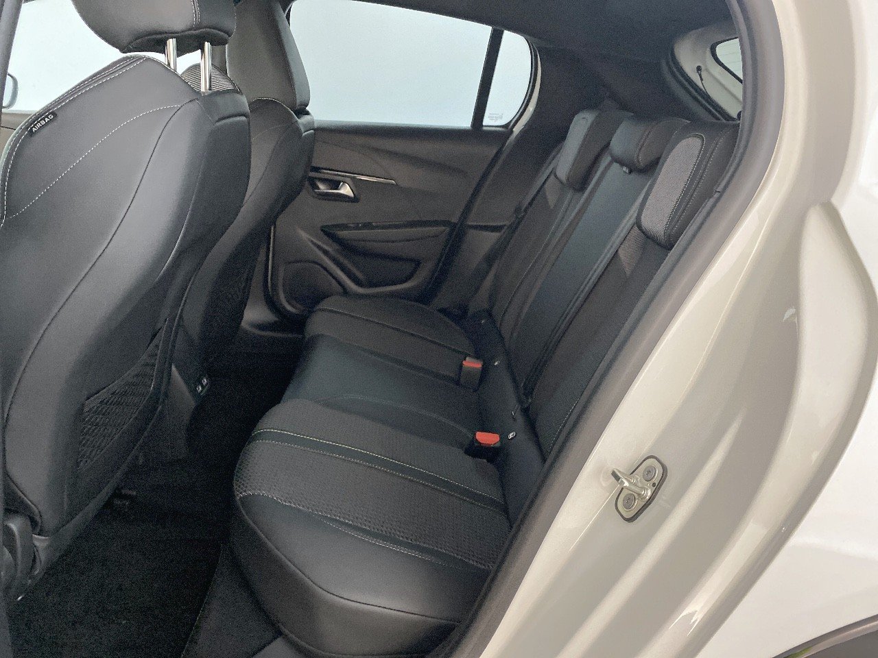 Peugeot 208 Electrique 50 kWh 136ch GT 2022