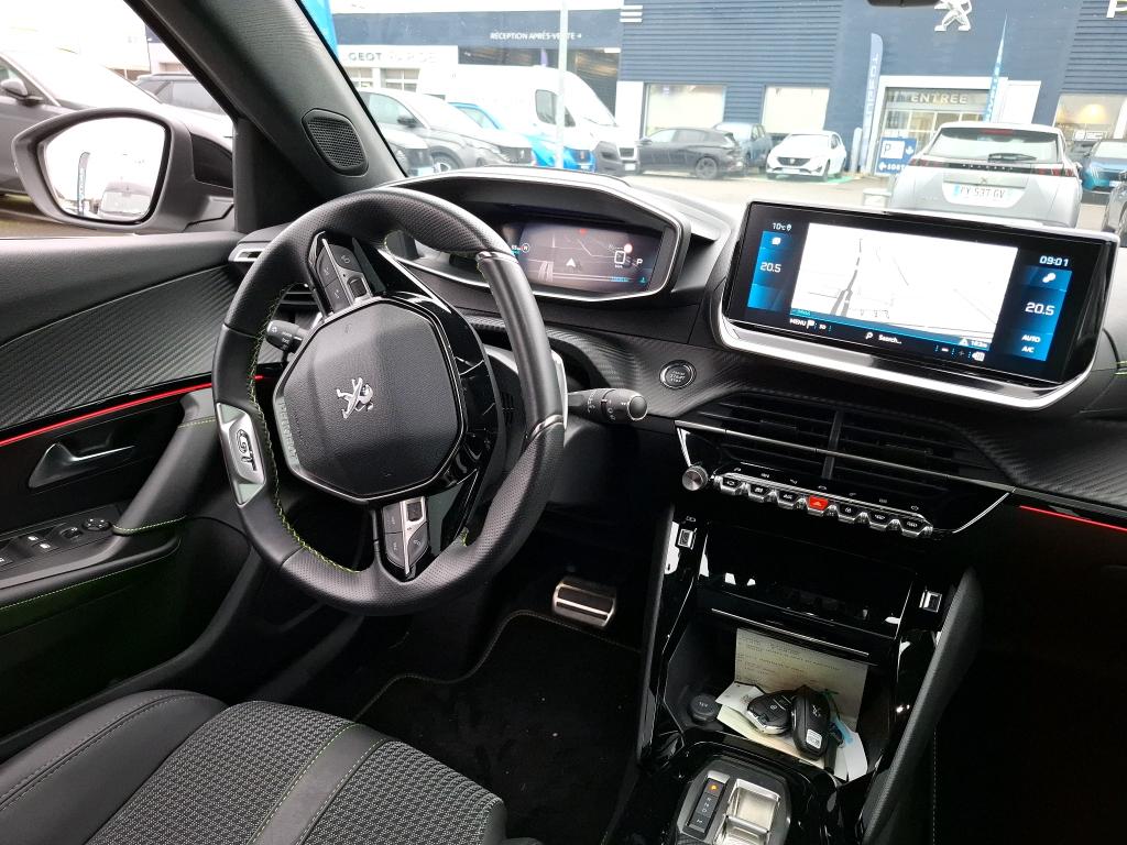 Peugeot 2008 PureTech 130 S&S EAT8 GT 2023