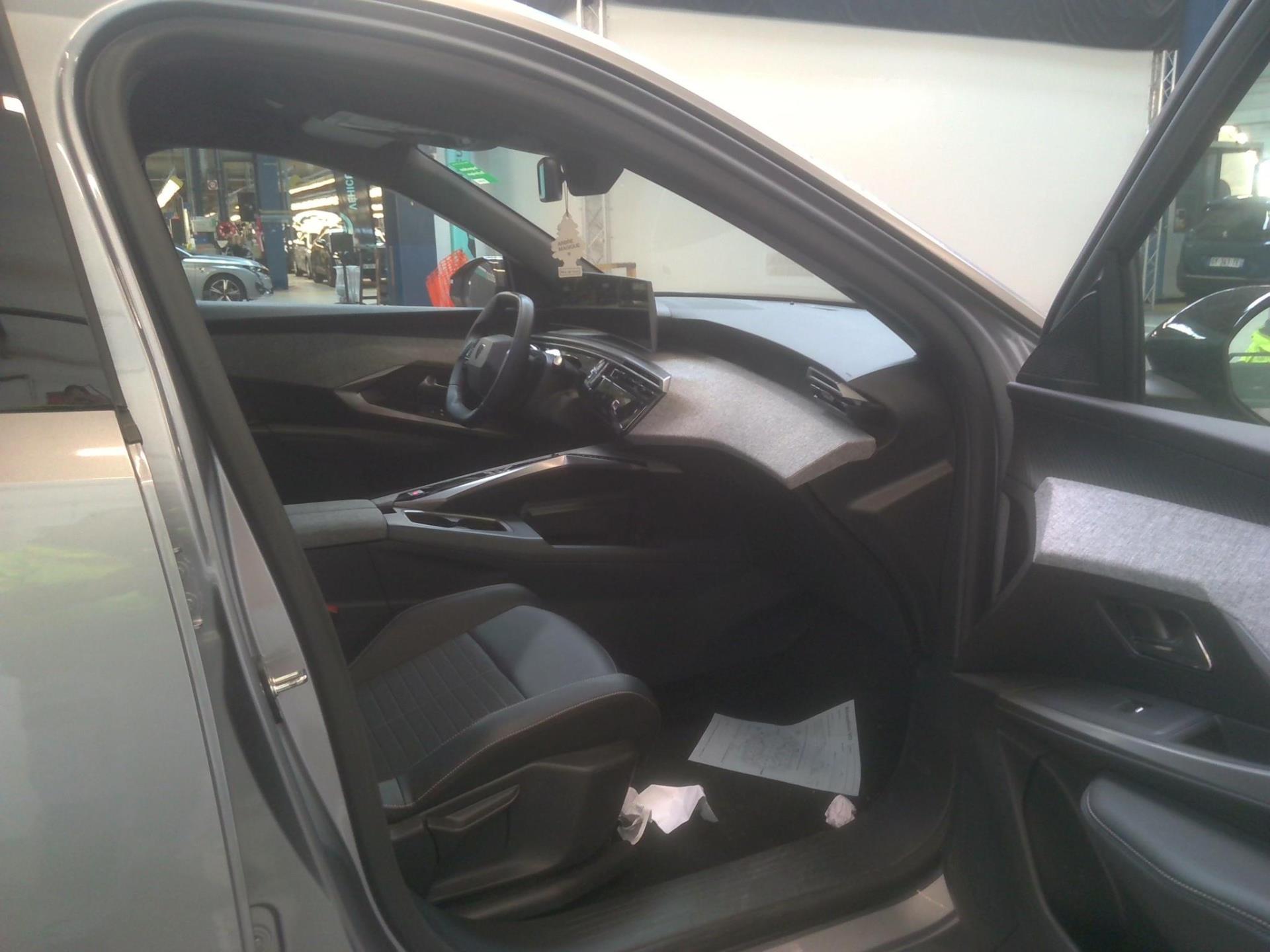 Peugeot 3008 Hybrid 136 e-DCS6 Allure 2024