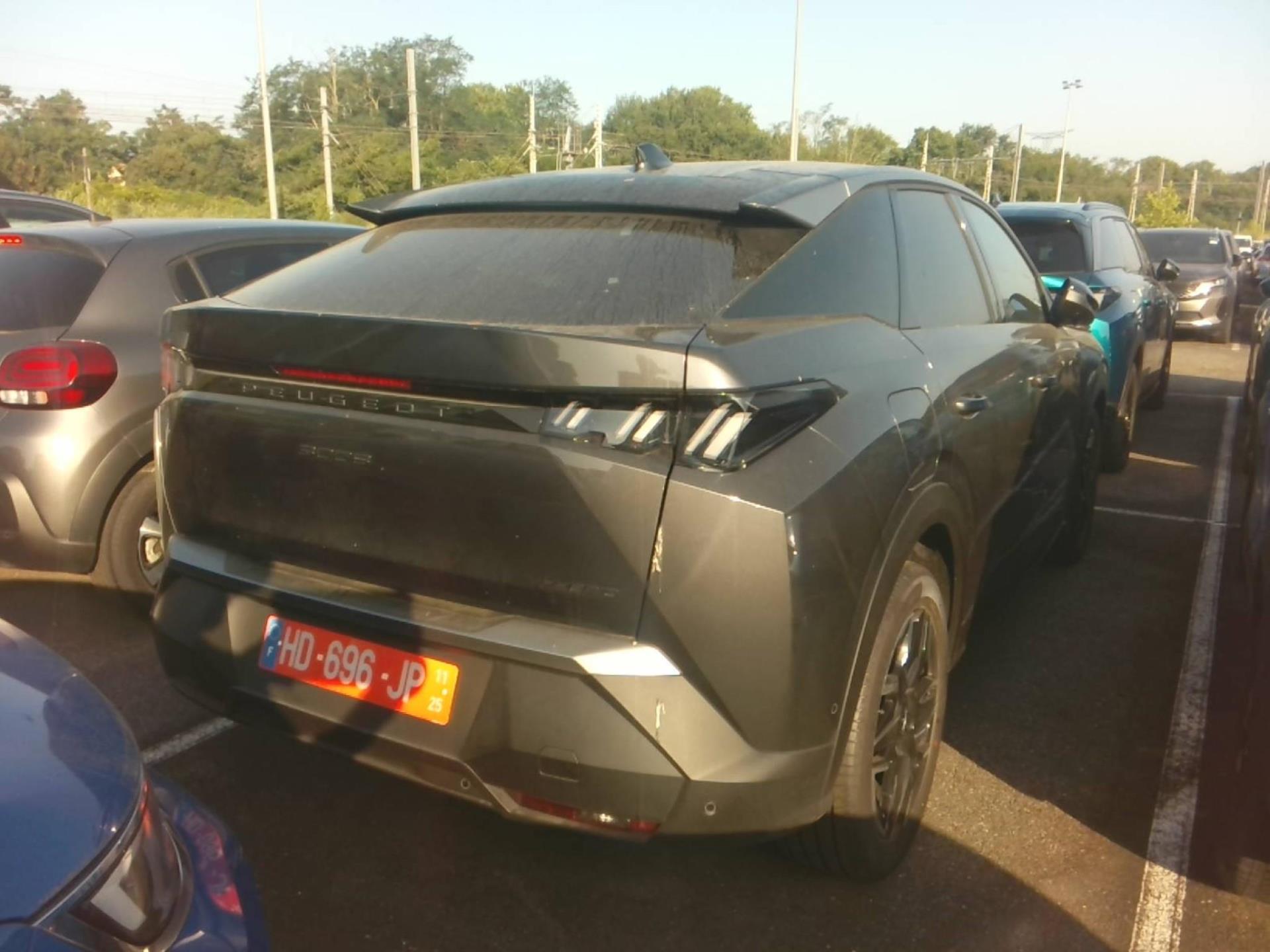 Peugeot 3008 Hybrid 145 e-DCS6 Allure 2025