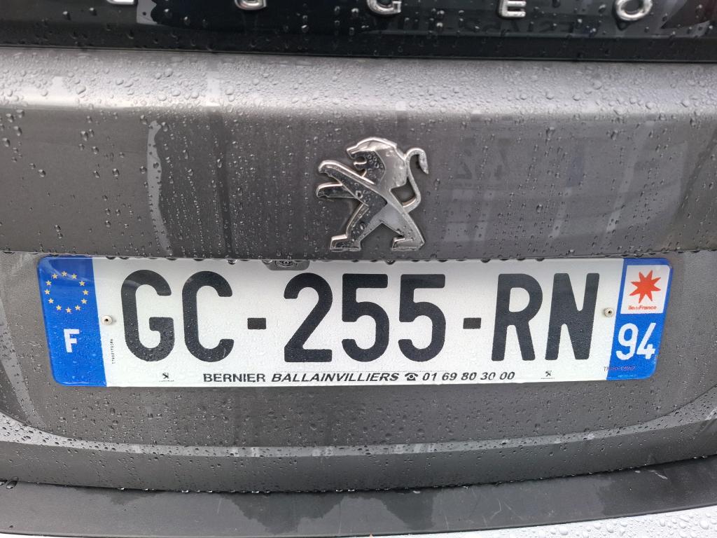 Peugeot 2008 BlueHDi 130 S&S EAT8 Allure 2021