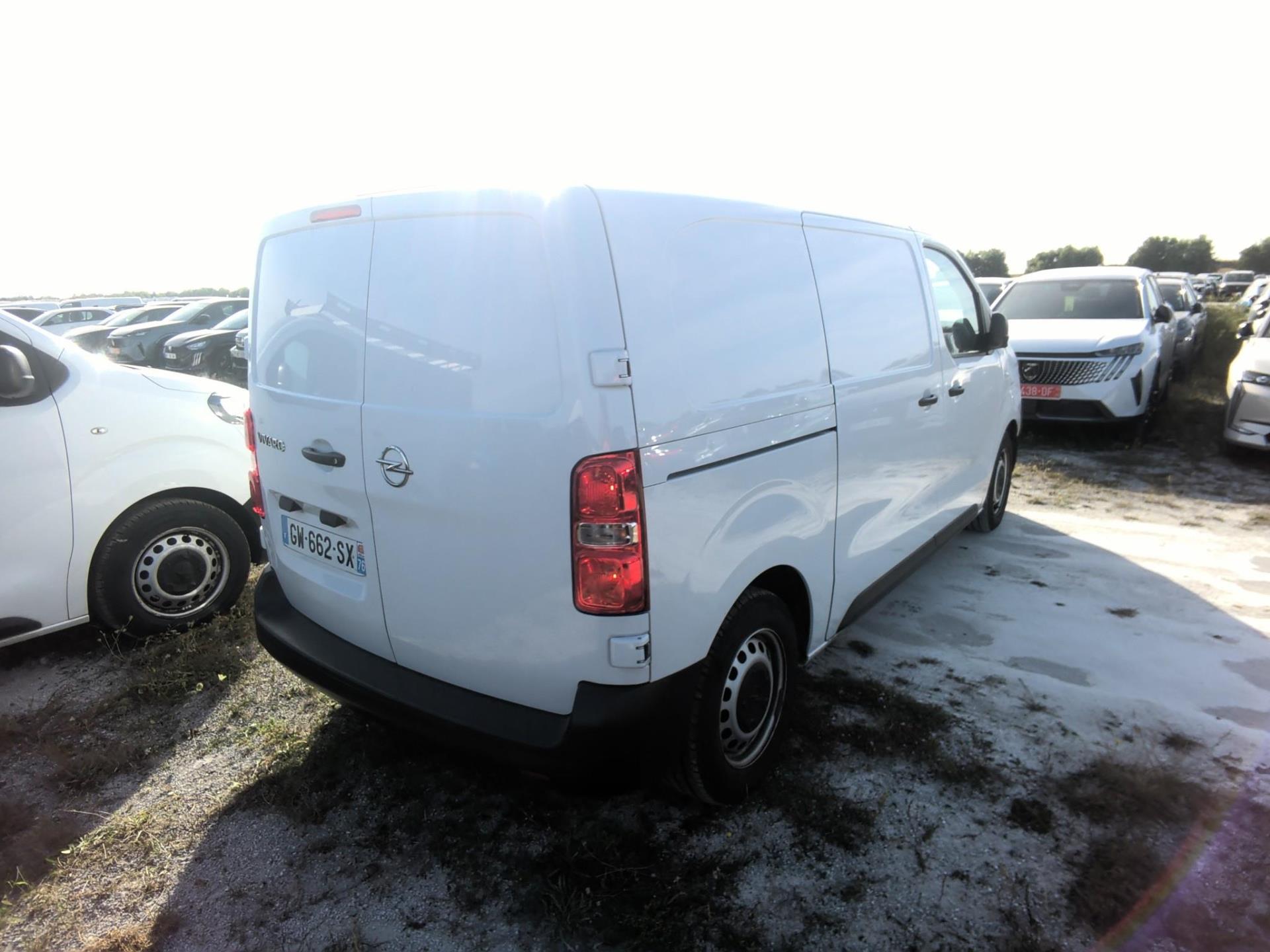 Opel VIVARO FGN TAILLE M BLUEHDI 120 S&S BVM6 2024