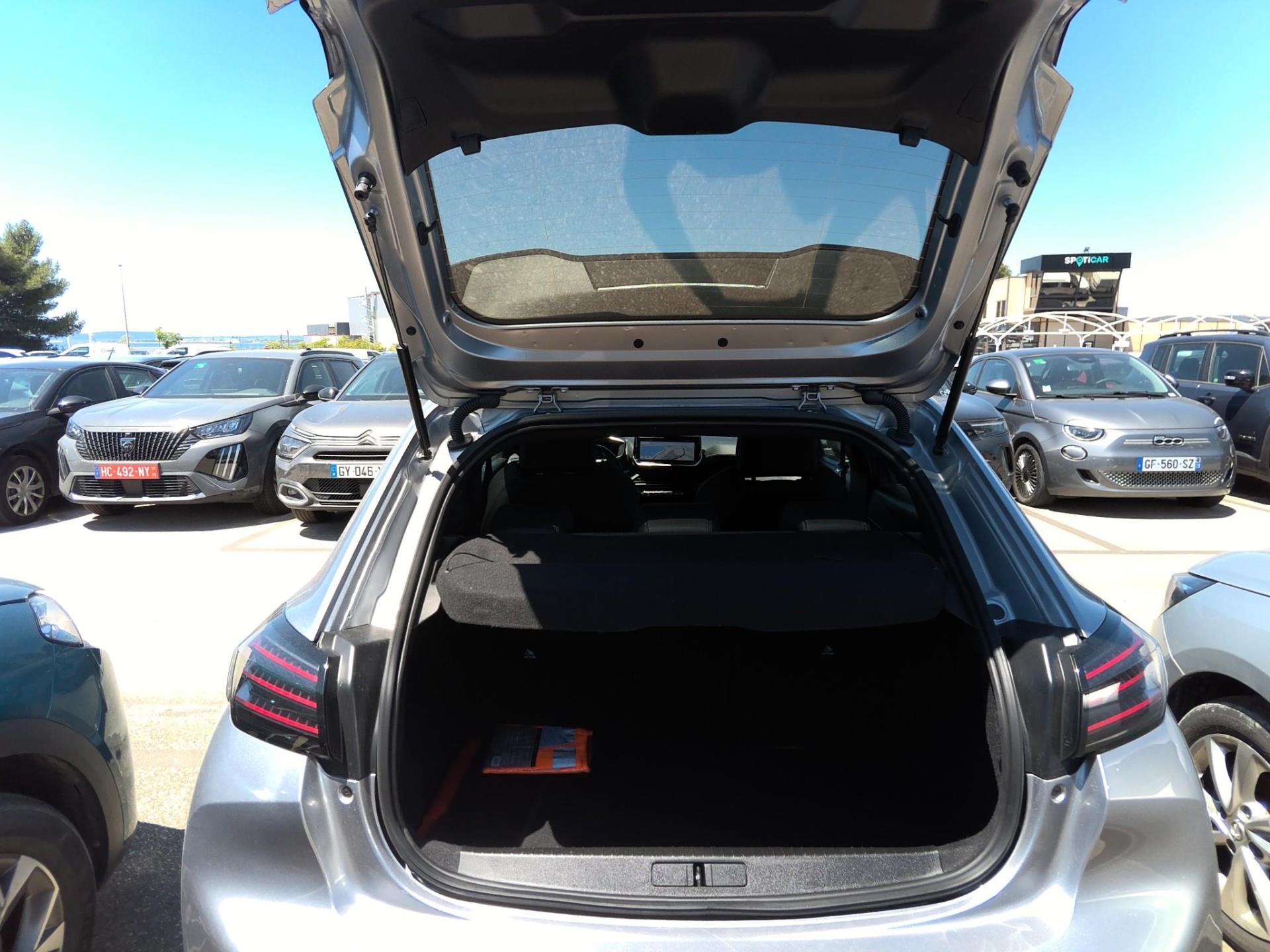 Peugeot 208 Hybrid 136 e-DCS6 GT 2024