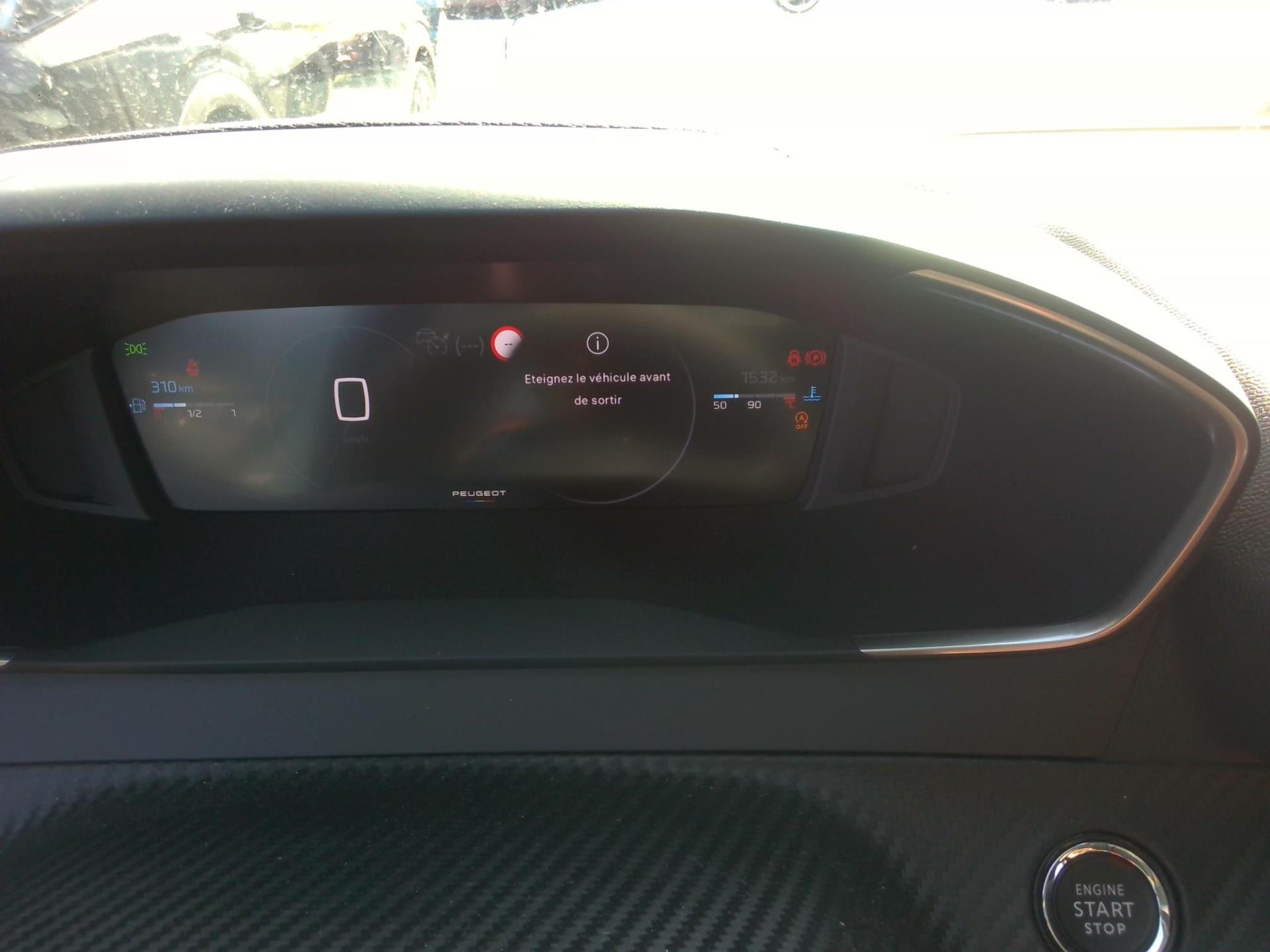 Peugeot 2008 Turbo 100 ch BVM6 Allure 2026