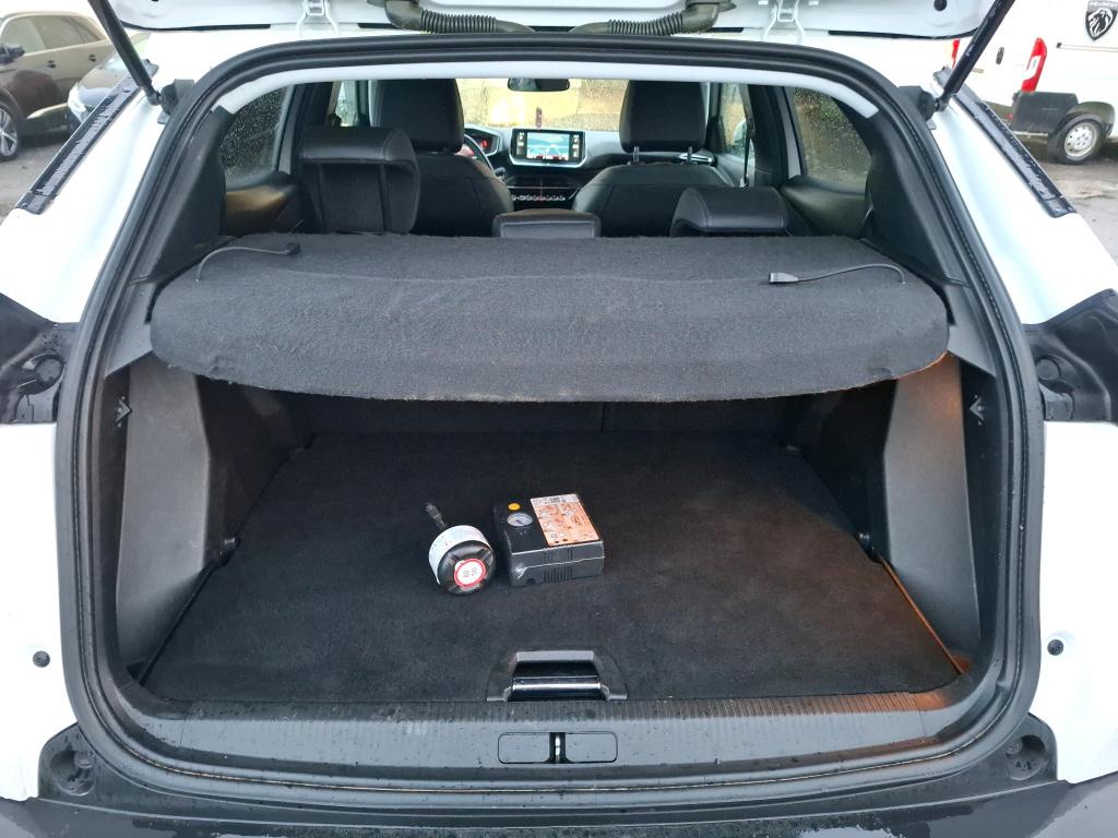 Peugeot 2008 BlueHDi 130 S&S EAT8 Allure Business 2021