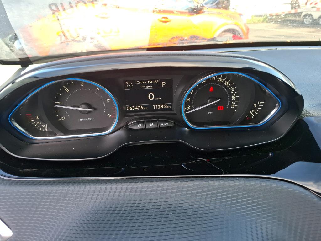 Peugeot 2008 BlueHDi 120ch S&S EAT6 Allure Business 2019