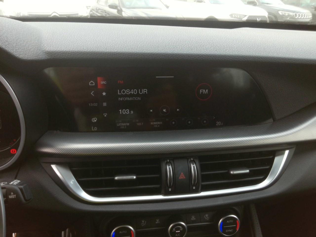 Foto Alfa Romeo Stelvio 19