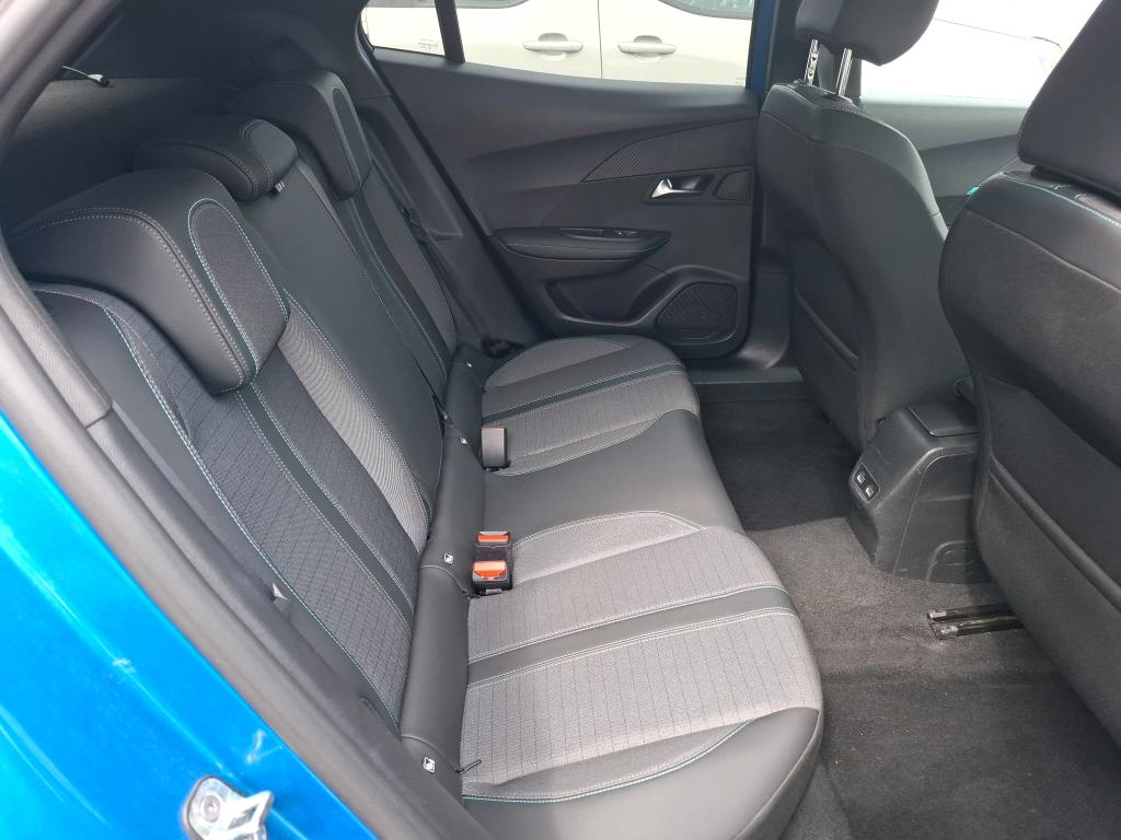Peugeot 2008 BlueHDi 130 S&S EAT8 Allure Pack 2022