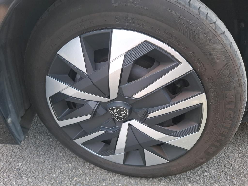 Peugeot 208 PureTech 100 S&S BVM6 Active 2024