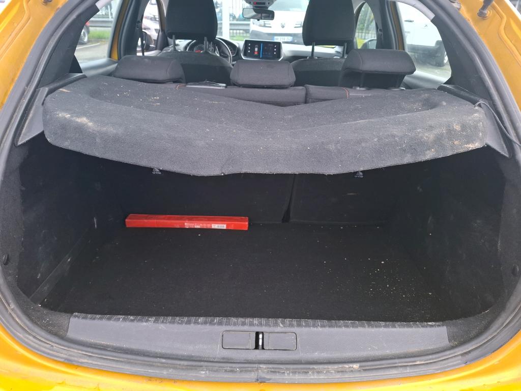 Peugeot 208 BlueHDi 100 S&S BVM6 Active 2021