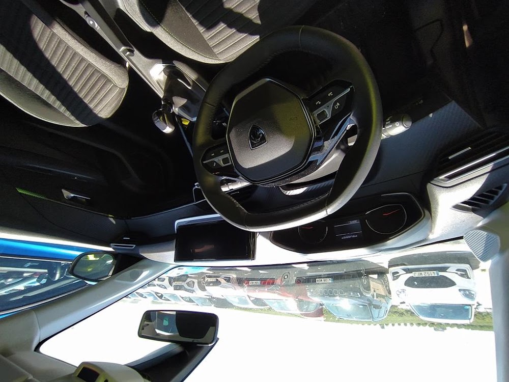 Foto Peugeot 208 9