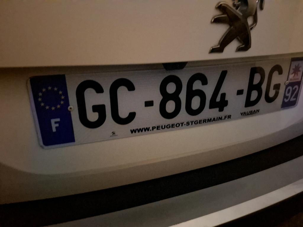 Peugeot 2008 BlueHDi 130 S&S EAT8 Allure Business 2021