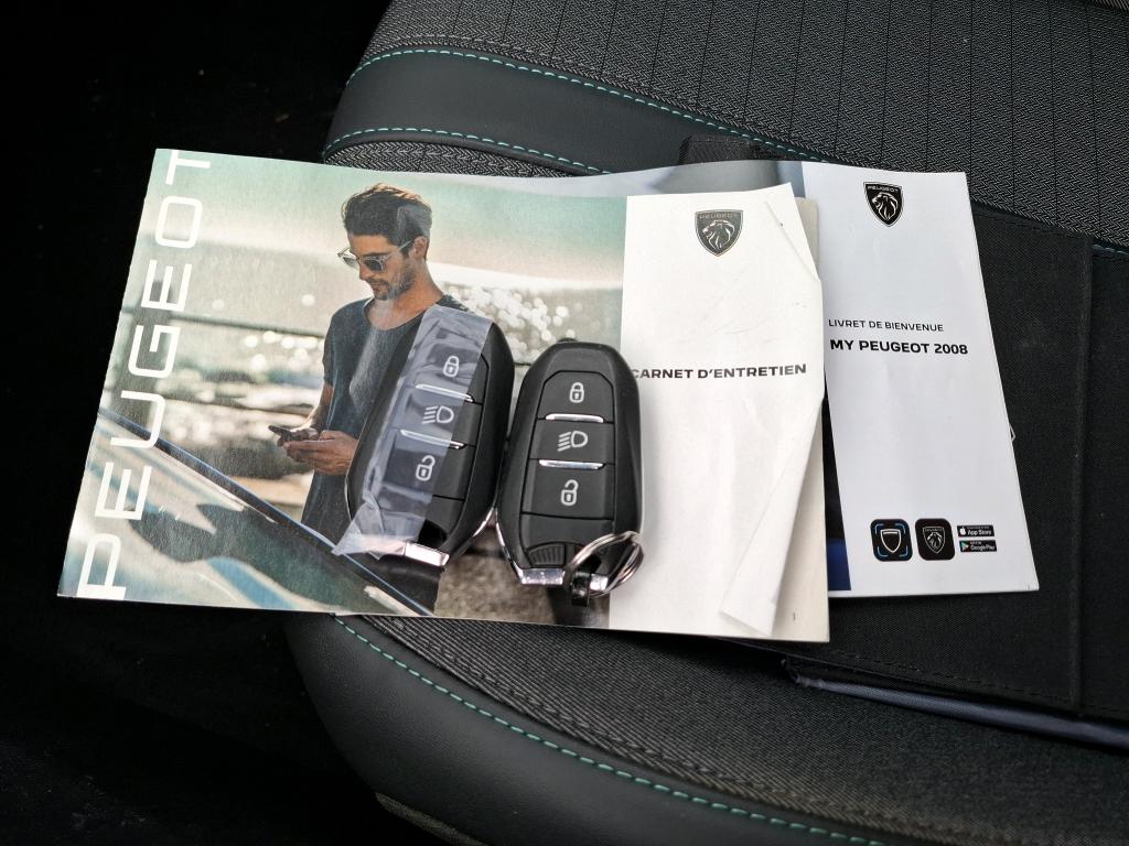 Peugeot 2008 BlueHDi 130 S&S EAT8 Allure Pack 2022