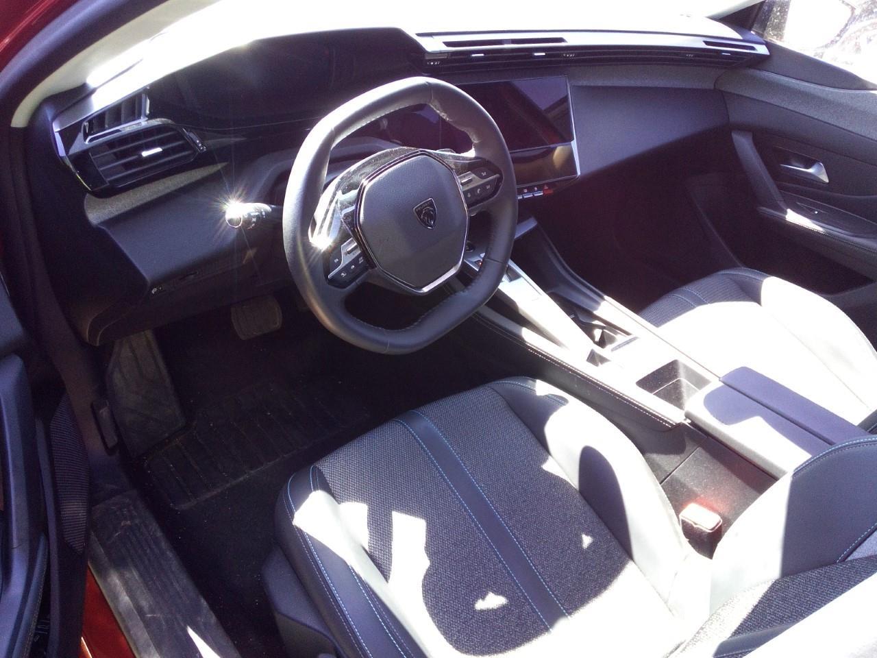 Foto Peugeot 308 8
