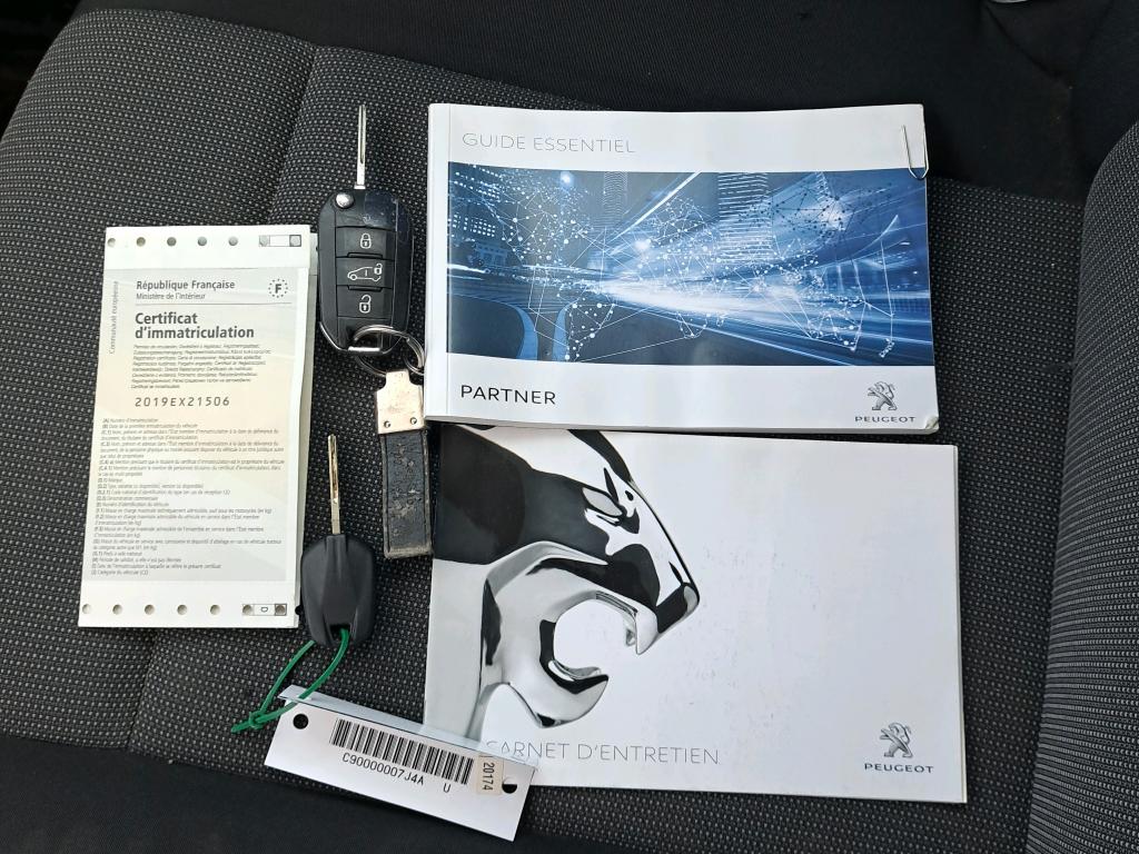 Peugeot PARTNER FOURGON LONG 950 KG BLUEHDI 100 S&S BVM5 PREMIUM 2019
