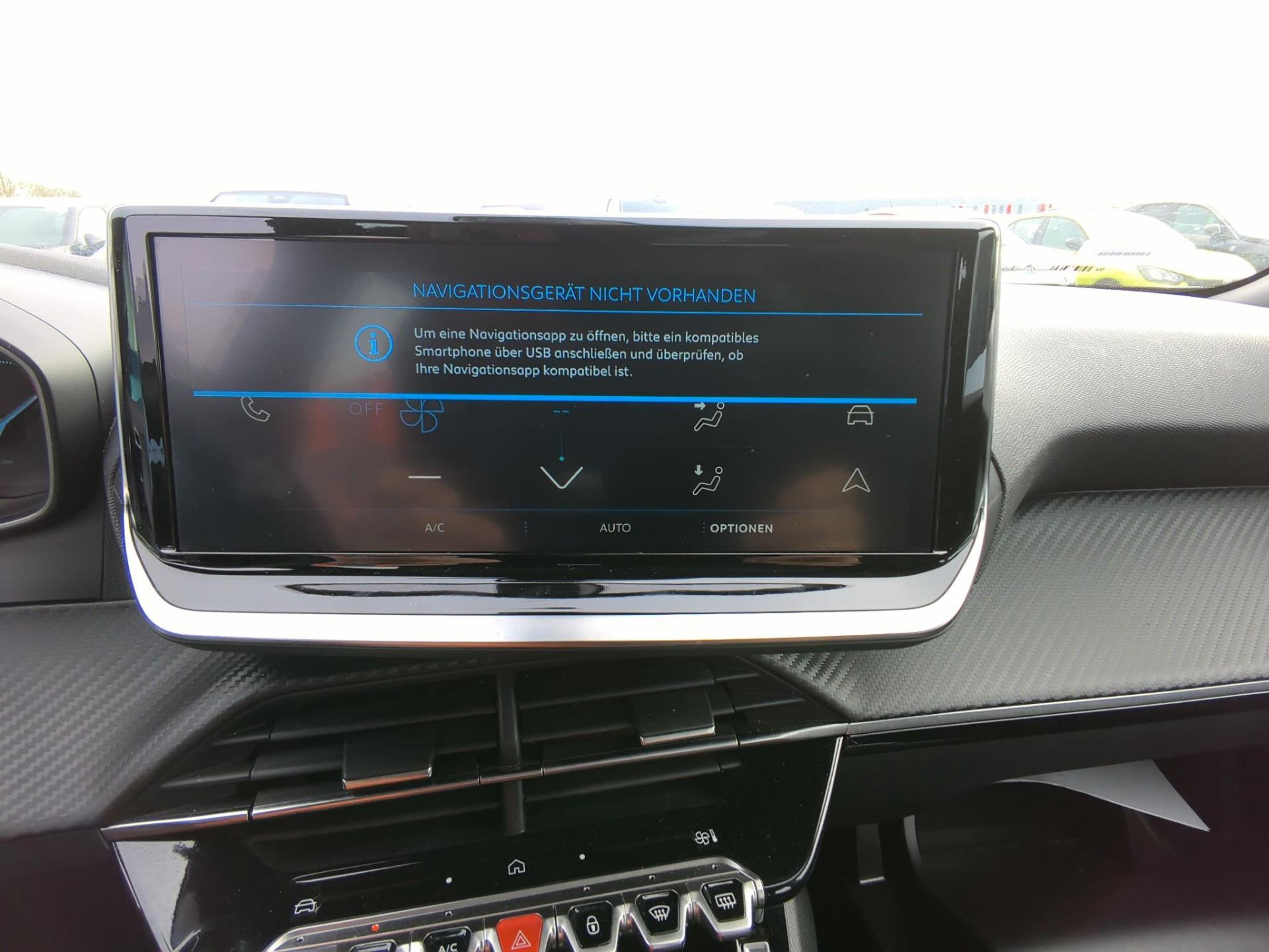 Peugeot 2008 Hybrid 136 e-DCS6 Style 2025