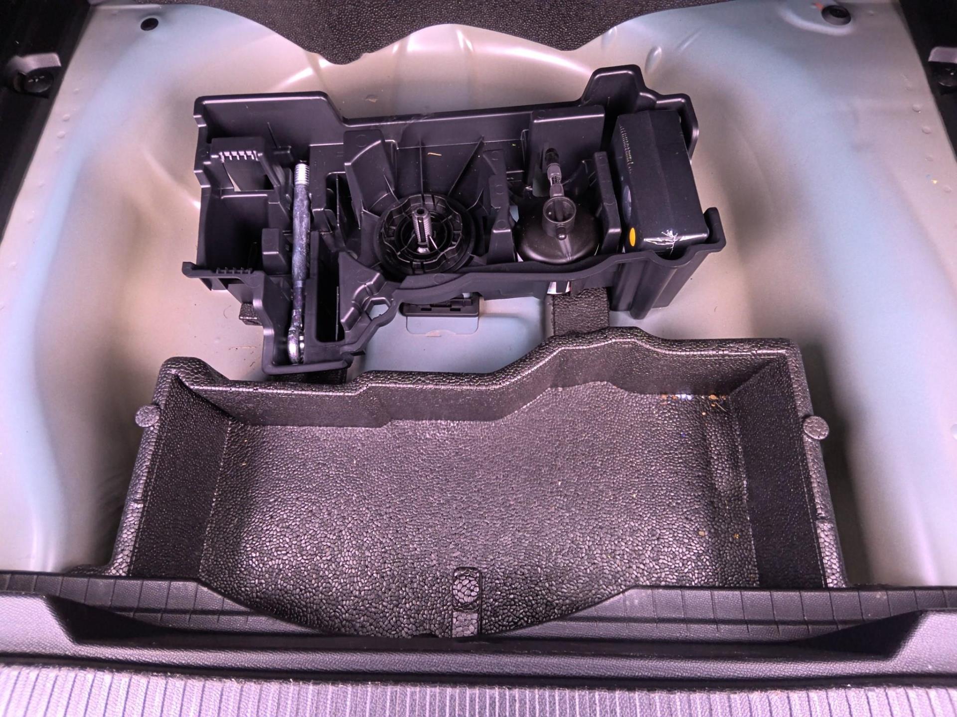 Peugeot 2008 Hybrid 136 e-DCS6 Style 2025