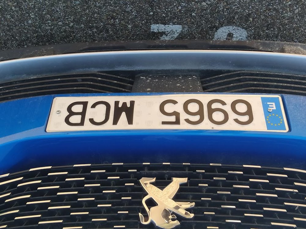 Foto Peugeot 3008 Hybrid 1
