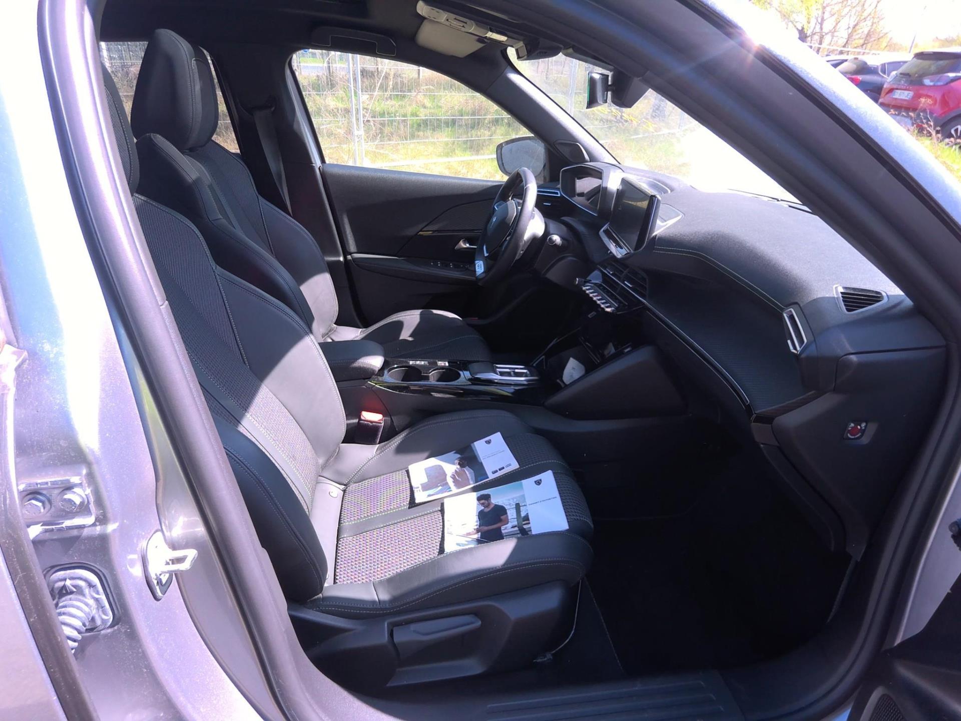 Peugeot 2008 Electrique 136 ch GT 2022